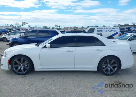 2014 Chrysler 300 Srt8 z USA, uszkodzony, nr VIN 2C3CCAFJ9EH211604